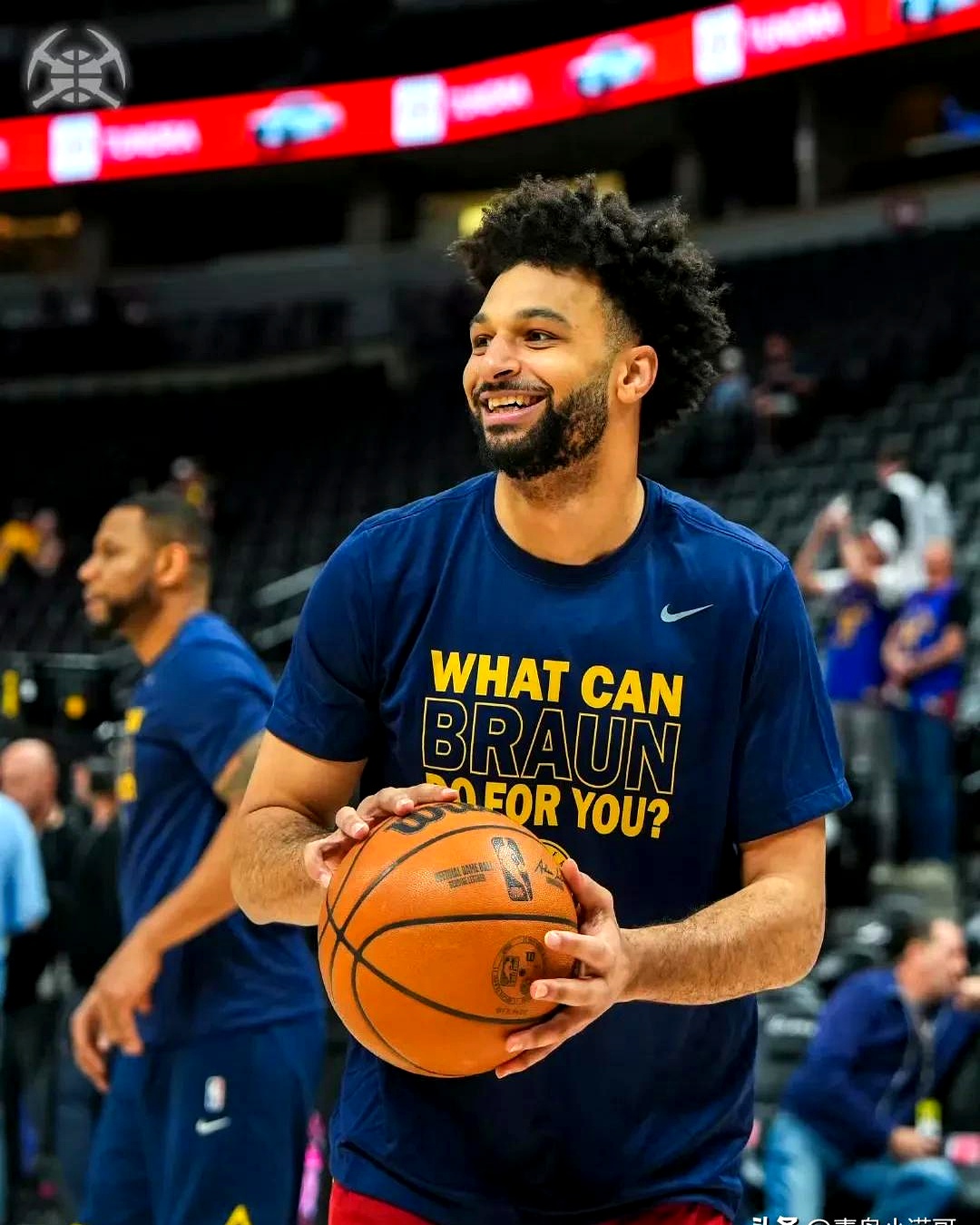 穆雷新星锐不可当表现突出，雄鹿前途光明！赢得满堂喝彩