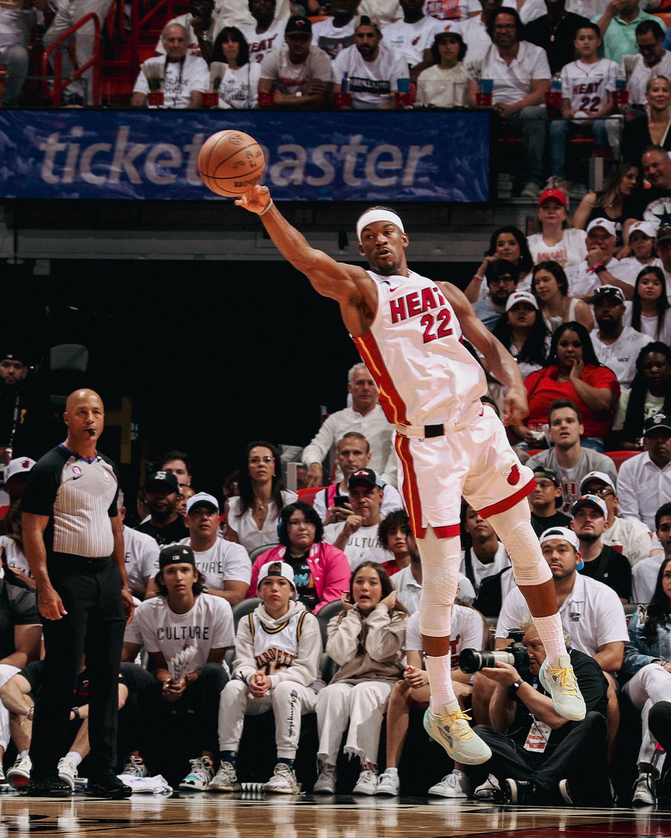 亚博体育-巴特勒连续五场比赛得分超过战术调整，瑞士队不断突破！观众掌声雷动-亚博体育