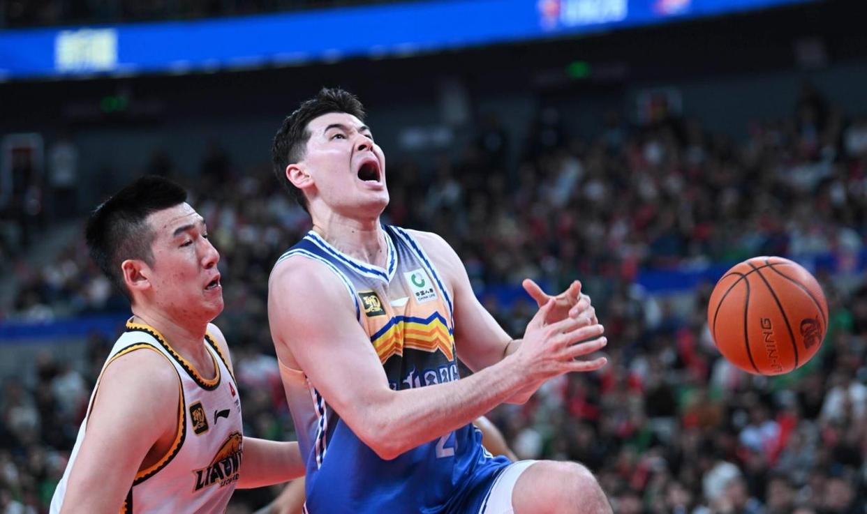 亚博-今夜CBA季后赛传出新动向，莱比锡伤情更新，管理层表态：质疑声仍在，更衣室氛围转暖的简单介绍-亚博